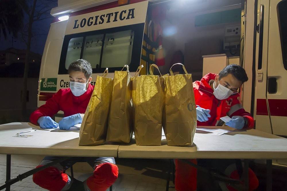Voluntarios del plan Cruz Roja RESPONDE, con el que colaboramos desde Repsol y Fundación Repsol