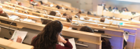 Una grada de una universidad durante una clase