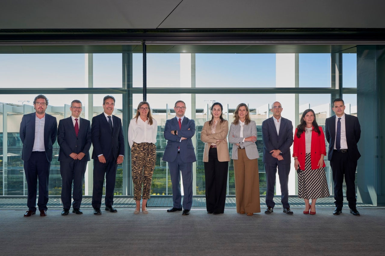 Fotografía de los equipos de NTT DATA y Fundación Repsol.