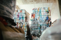 Camisa en el centro del almacén de Coleo