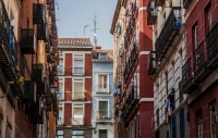 Edificios del casco antiguo en el centro de una ciudad